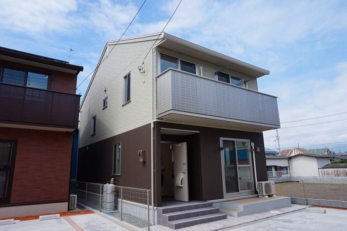 D-house川成島(ディーハウスカワナリジマ) E棟の外観画像