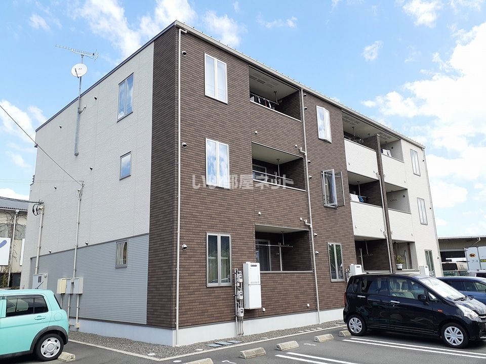 シュトラール ドリットの外観画像