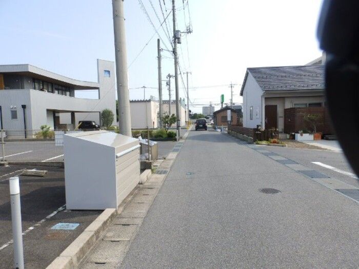 近くに施設あり