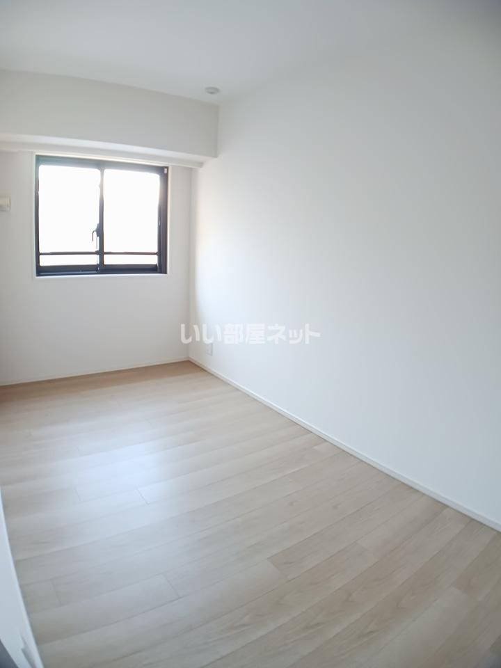 ベッドルーム