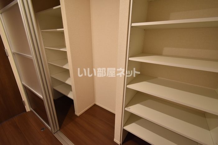 収納