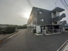 ユーミー川方の外観画像