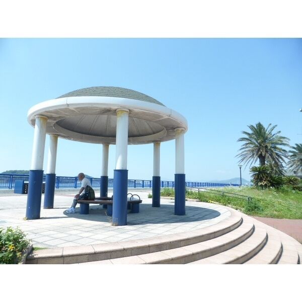 近くに施設あり