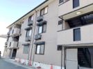 ロイヤルガーデン上牧 B棟の外観