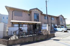 charmant court M'sの外観画像