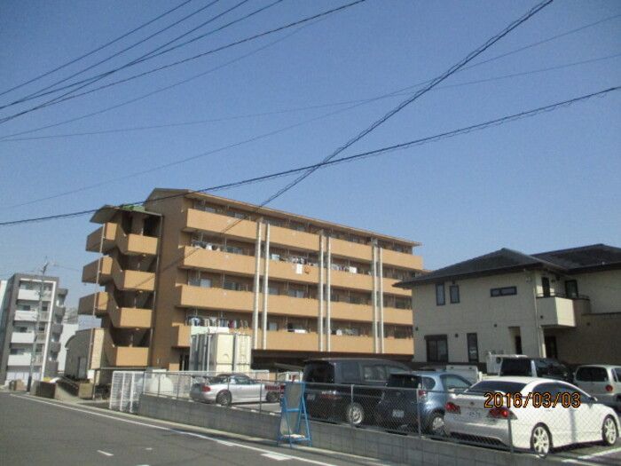 East One（イーストワン）の外観画像