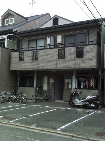 北大路駅より徒歩9分 築28年 2階建の賃貸物件