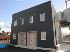 small pineの外観画像