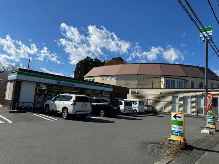 近くに施設あり
