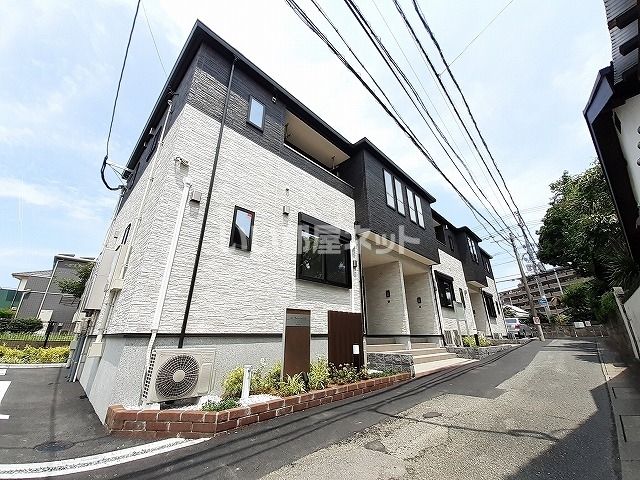 筑前前原駅より徒歩10分 築1年8ヶ月 2階建の賃貸物件