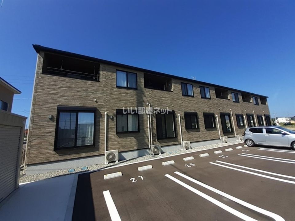 益田駅よりバス10分 徒歩7分 築1年10ヶ月 2階建の賃貸物件