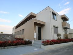 アグレアーブルの外観画像