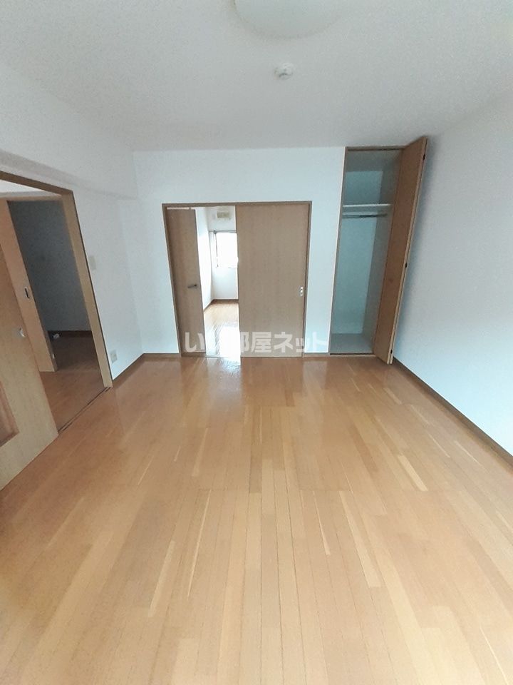 ベッドルーム