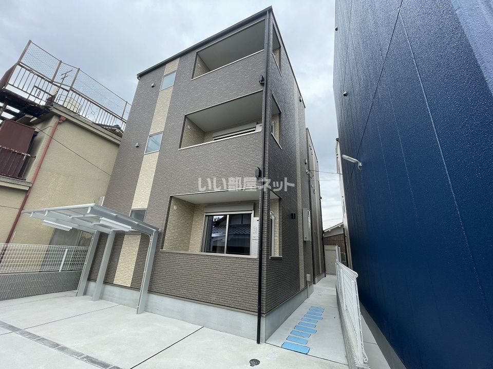 m(えむ)大東市御供田2丁目新築の外観画像