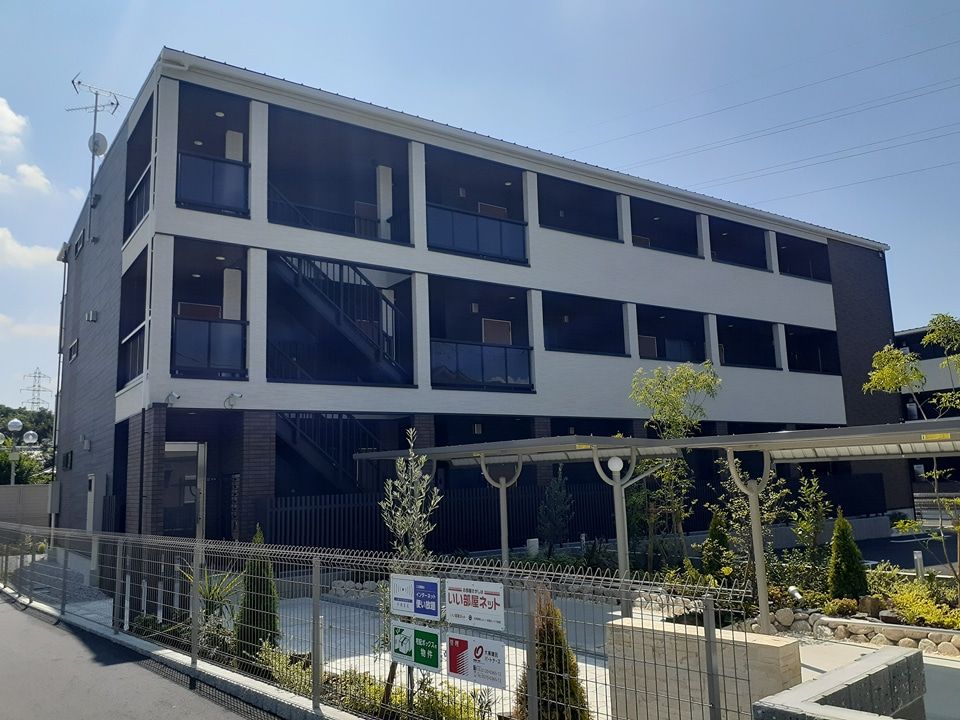 シャルモン深野 Eastの外観画像