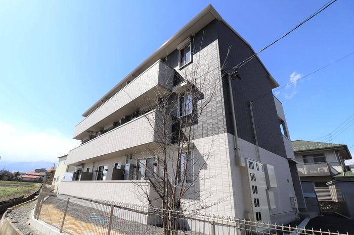 ラピスラズリの外観画像