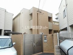 カームリー トスィームの外観画像