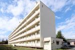 ビレッジハウス万世1号棟の外観