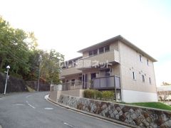 ローレルヒルズ富雄の外観画像