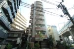 エム ドマーニの外観