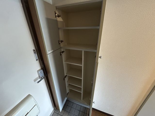 収納