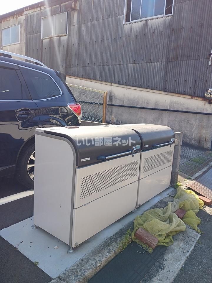 近くに施設あり