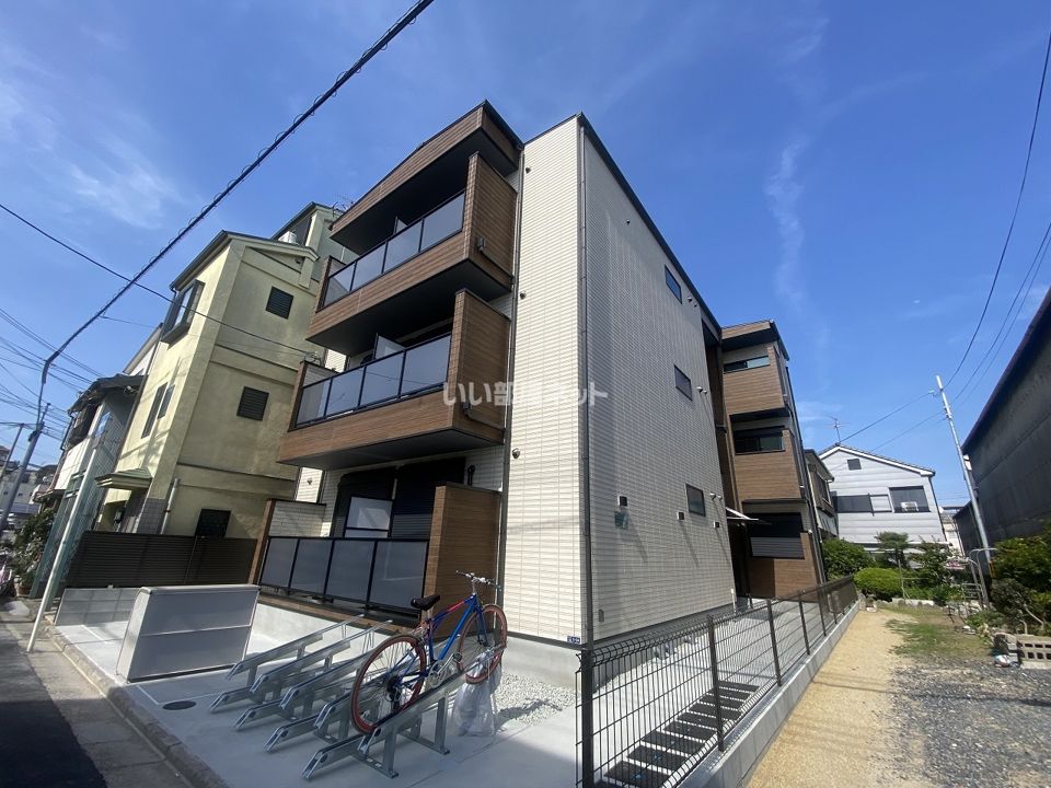 D porta Alegriaの外観画像