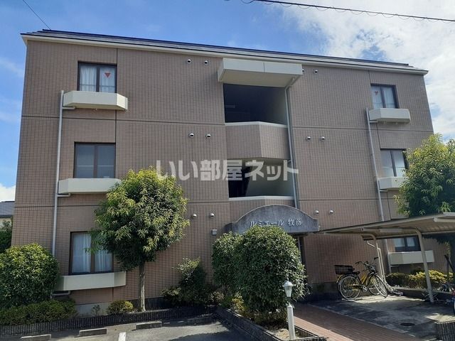 ルミエール牧落の外観画像