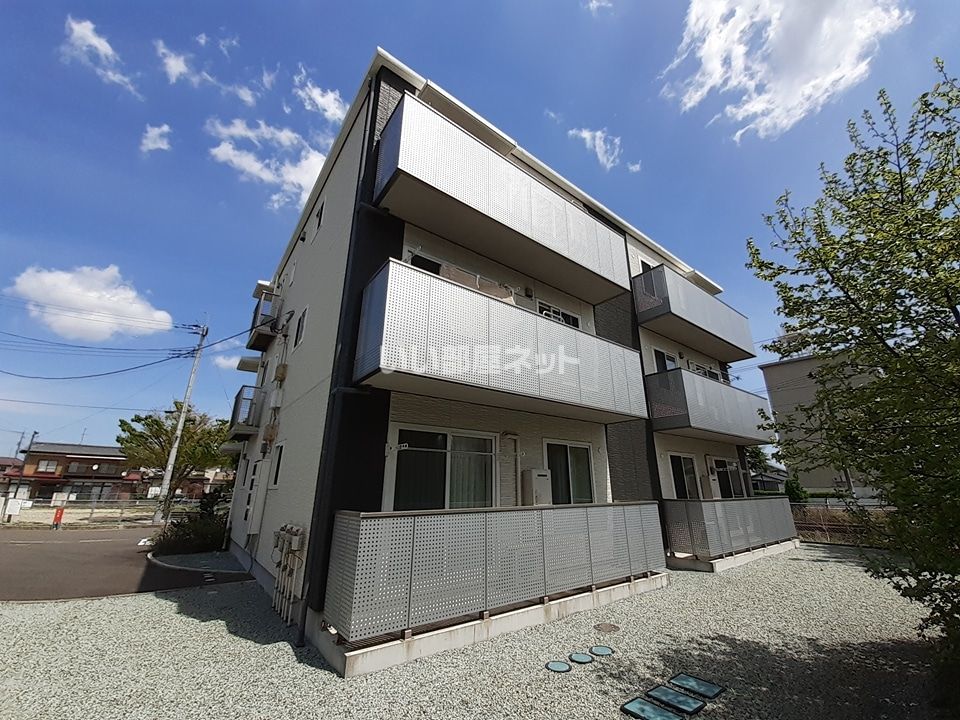 UNE NOIRの外観画像