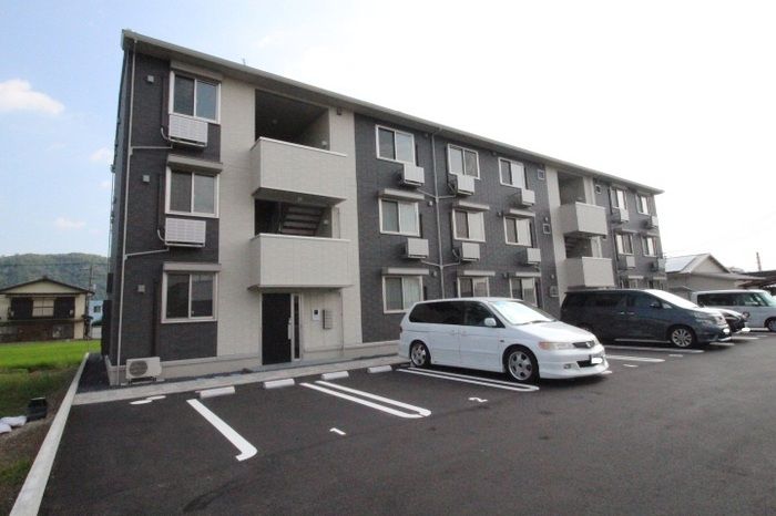 チェリーブロッソム E棟の外観画像