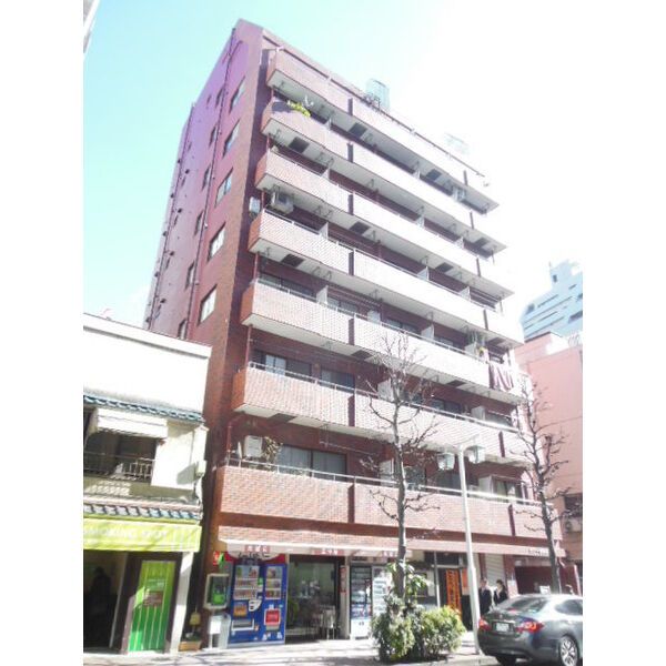 カテリーナ新宿御苑駅前の外観画像