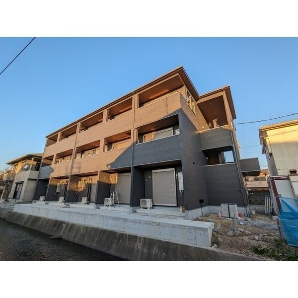 d’couleurの外観画像