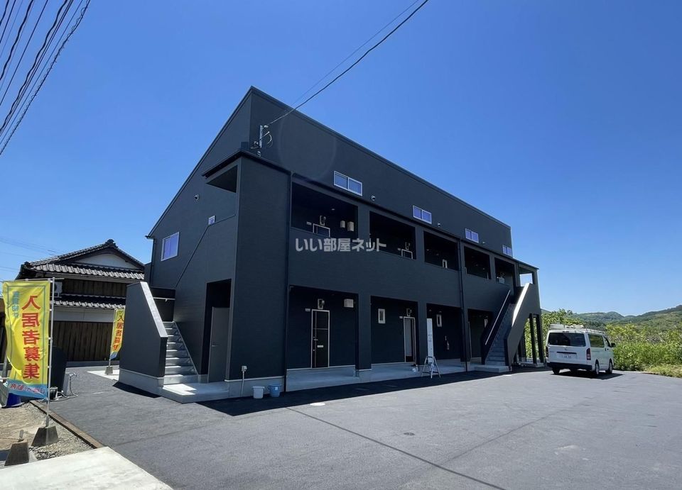 プロンプト飯町の外観画像
