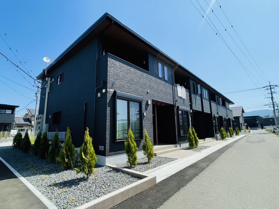 鬼塚駅より徒歩12分 築1年3ヶ月 2階建の賃貸物件