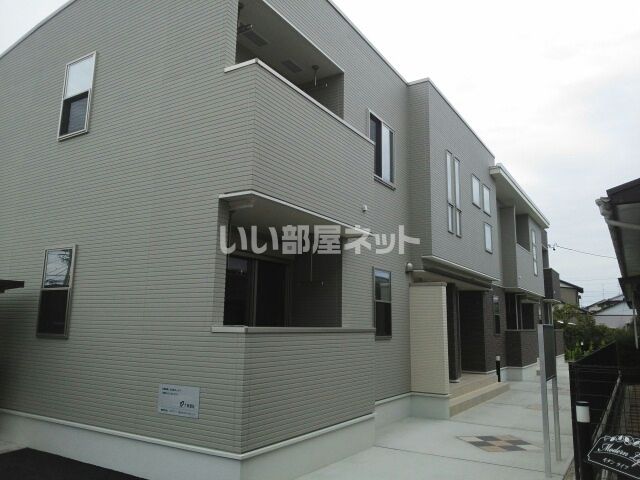 モダンライフの外観画像