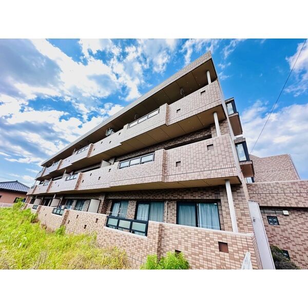 グランシャリオの外観画像