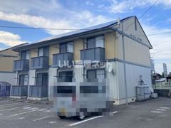 ペーシュ・イゾウ B棟の外観画像