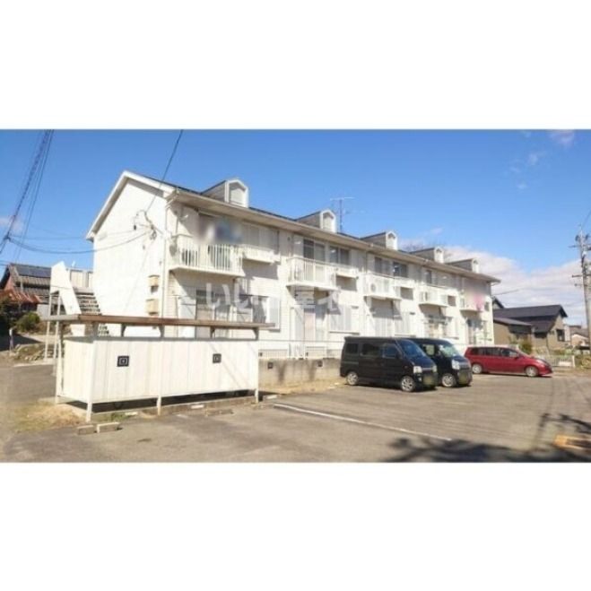 メゾンニューリバーB棟の外観画像