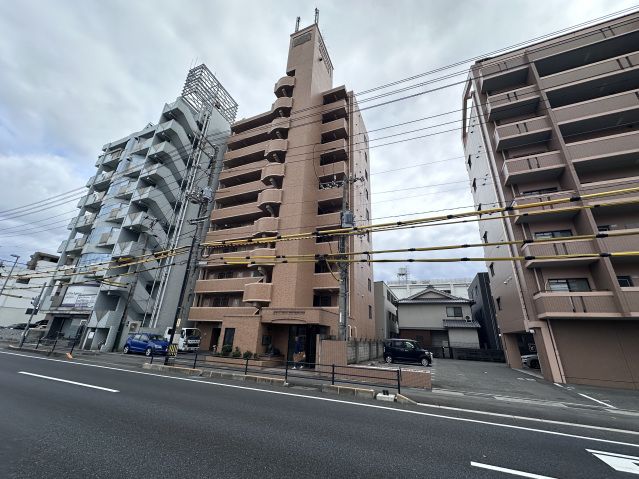 ライオンズマンション西霞町第二の外観画像