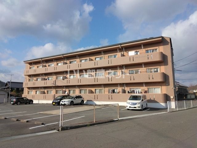 エヴァーグレースコートの外観画像