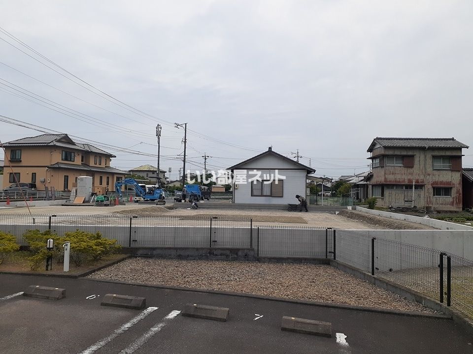 近くに施設あり