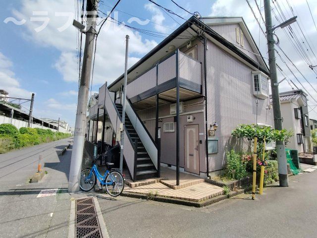 アヴィオンⅢの外観画像