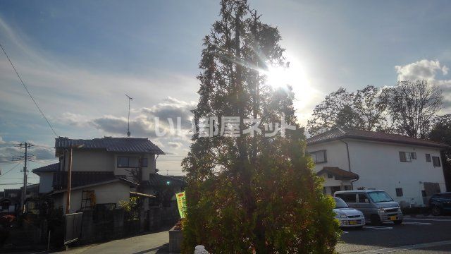 近くに施設あり