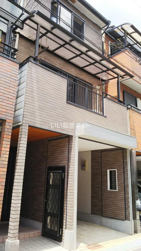 十八条ガレージ付戸建4LDKの外観画像