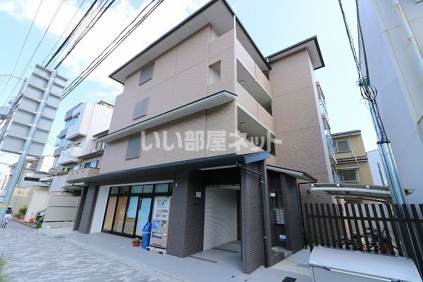ジョイフルスクエアー二条の外観画像