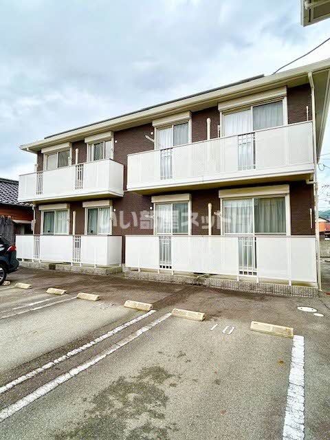 エイトクローバー A棟の外観画像