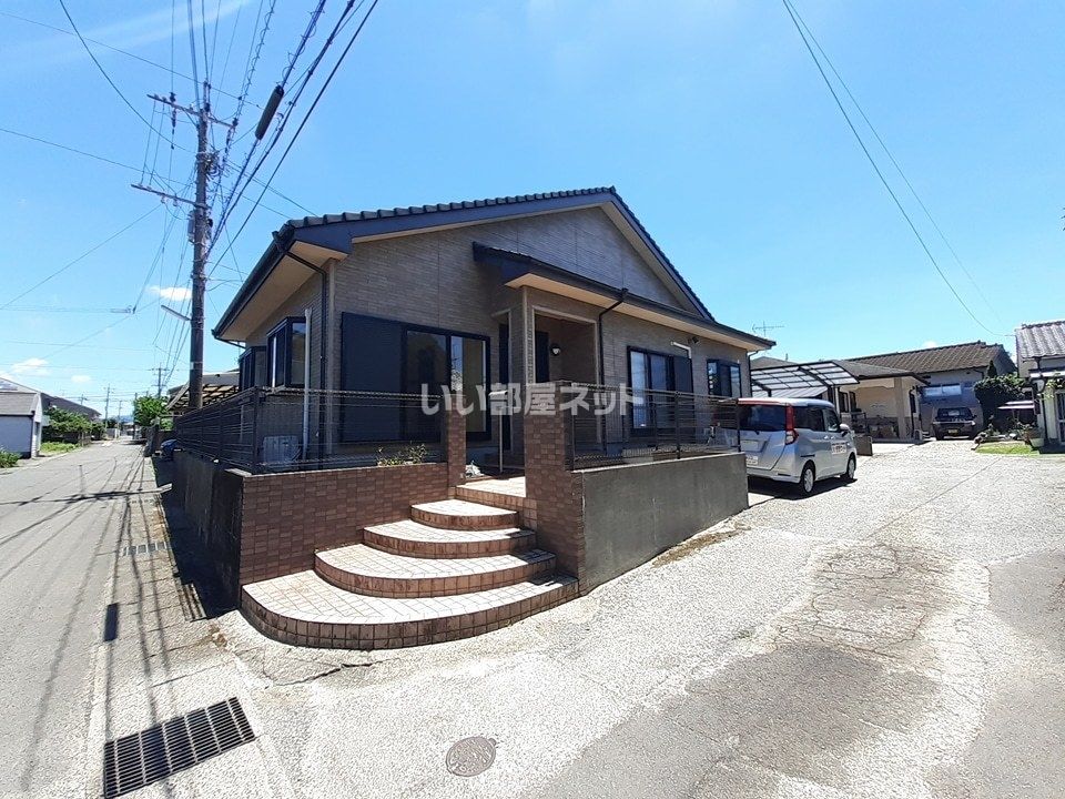 年見町貸家の外観画像