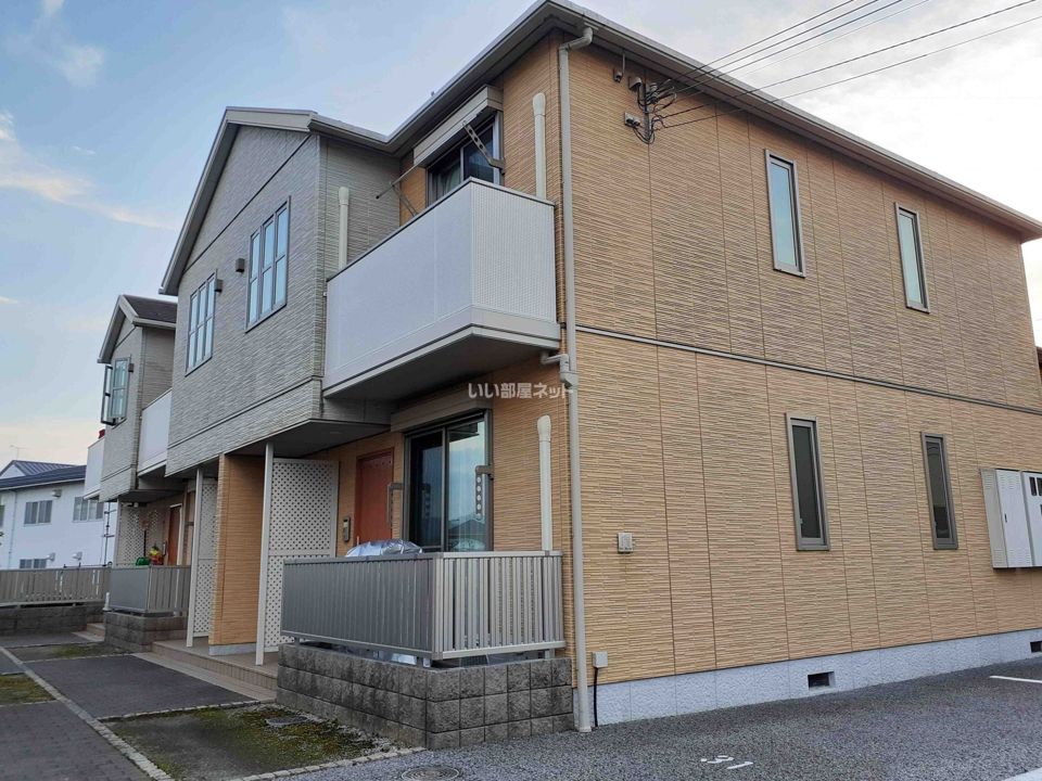 シャーメゾンコート野田山 西棟の外観画像