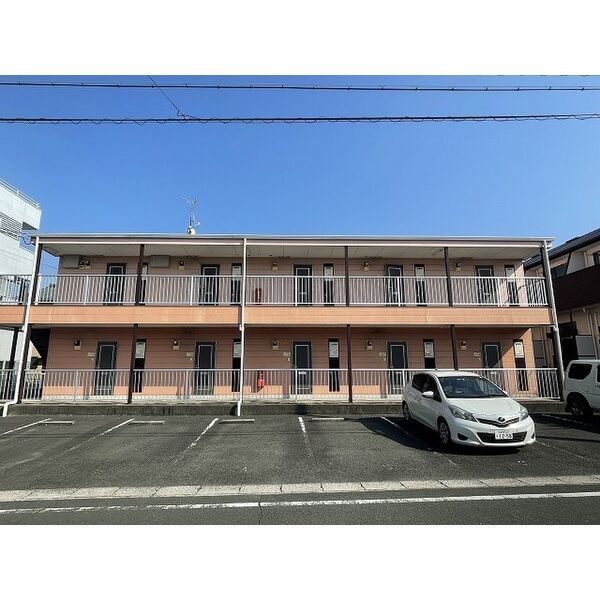 Surplus One栞の外観画像