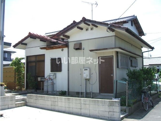 智原貸家Bの外観画像